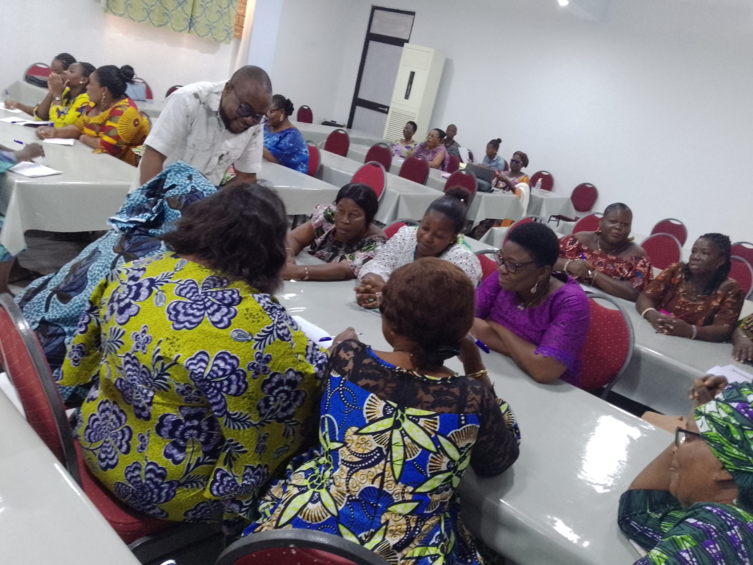 You are currently viewing Mise en Place d’une Plateforme des Femmes Commerçantes du Togo, afin d’Amplifier leurs Voix Collectives autour d’un Objectif Commun